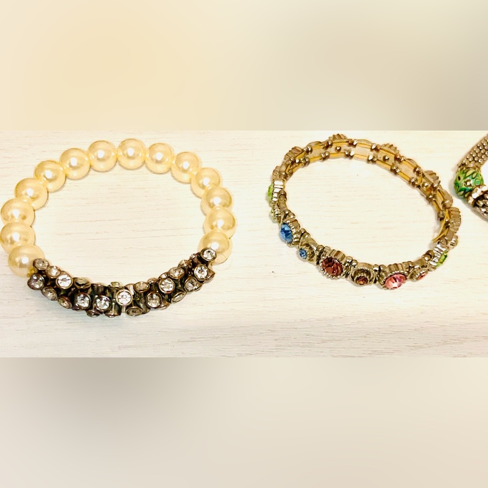 Beautiful Array of Multi-Color Bracelets LOT - Picture 8 of 16